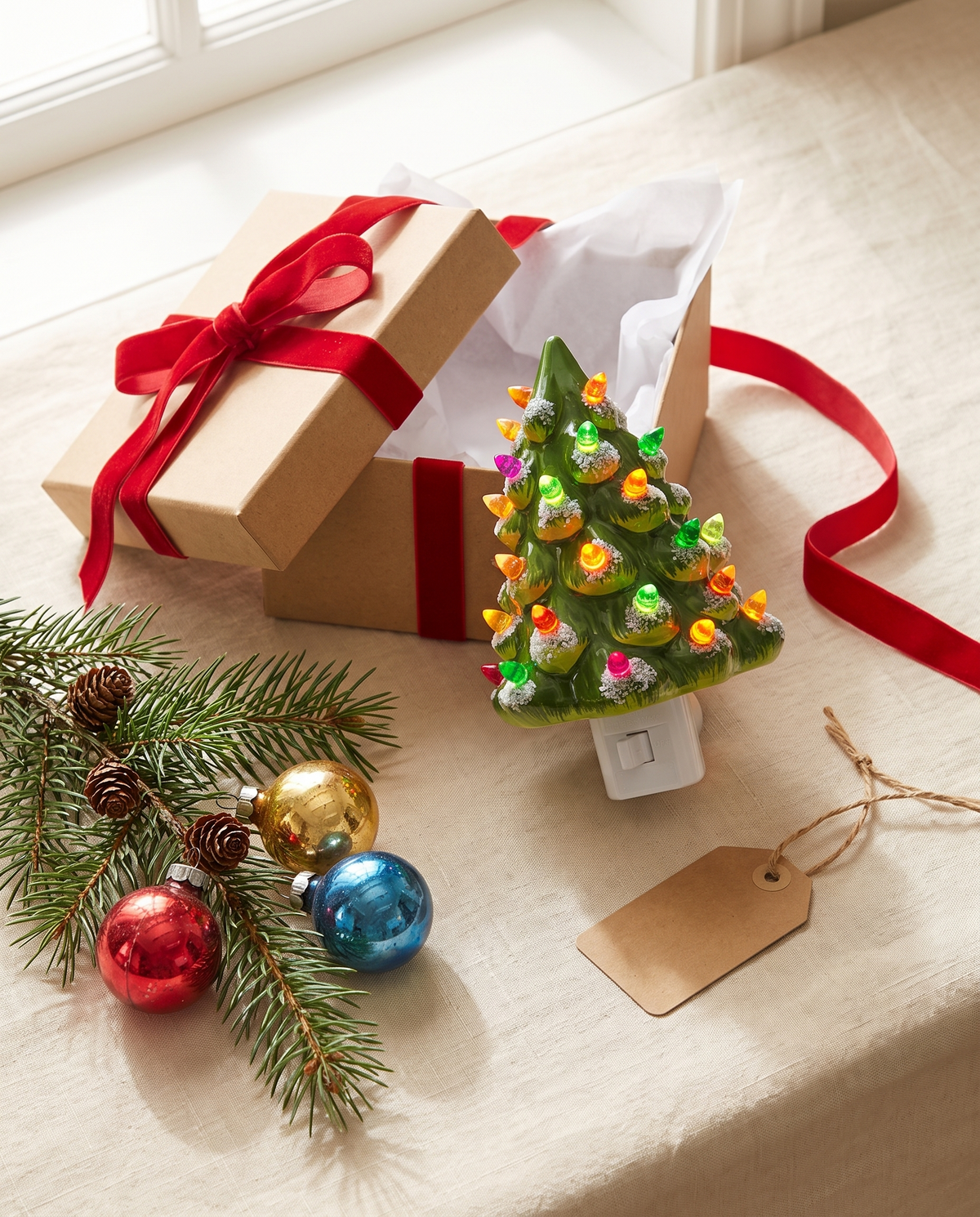 Ceramic tree night light with a gift box